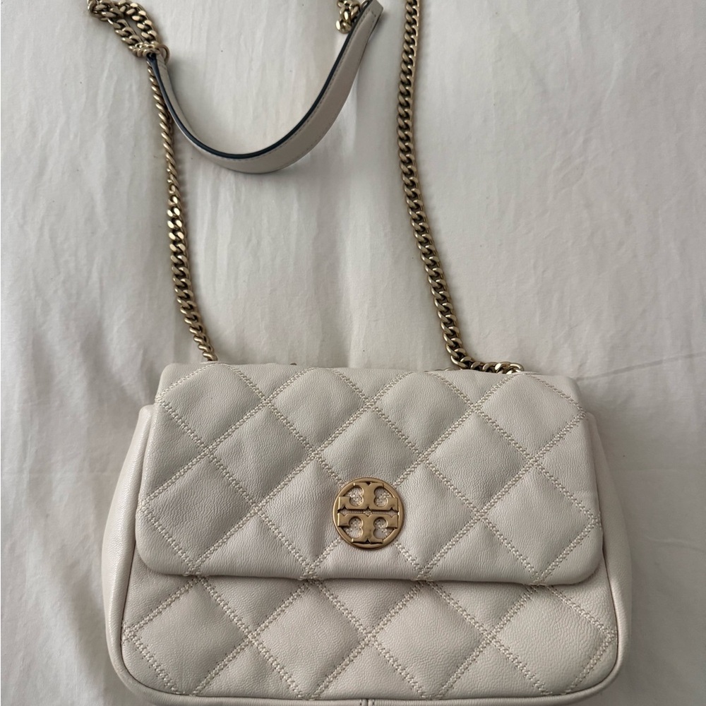 Tory Burch Quilted Chain Shoulder Bag in Cream